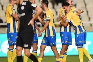 ΑΠΟΕΛ - Εθνικός: Χορταστική εμφάνιση με πεντάρα και πολλούς πρωταγωνιστές! (Φώτος)