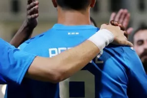 ΑΕΖ-Απόλλων: “Γαλάζια” και πάλι η κορυφή με πεντάρα (φωτος)