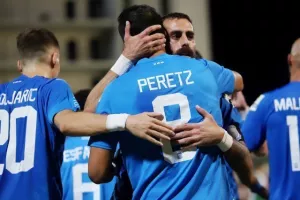 ΑΕΖ-Απόλλων: “Γαλάζια” και πάλι η κορυφή με πεντάρα (φωτος)