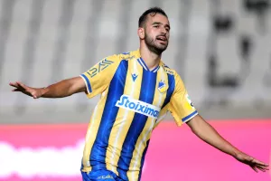 Ντόπα - επιβράβευση σε Σταύρο