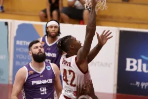 Ισοπεδωτικός Κεραυνός με 100αρα στην ευρώ-πρεμιέρα του! (φώτος)