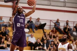 Ισοπεδωτικός Κεραυνός με 100αρα στην ευρώ-πρεμιέρα του! (φώτος)