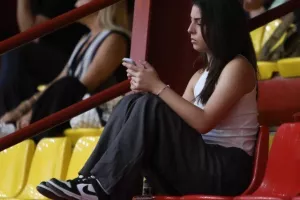 Ισοπεδωτικός Κεραυνός με 100αρα στην ευρώ-πρεμιέρα του! (φώτος)