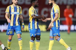 Οθέλλος-ΑΠΟΕΛ: Τρίτη σερί, δύσκολη αλλά πολύτιμη νίκη με Ντογκαλά!