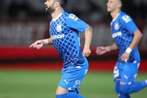 ΑΕΖ-Απόλλων: “Γαλάζια” και πάλι η κορυφή με πεντάρα (φωτος)