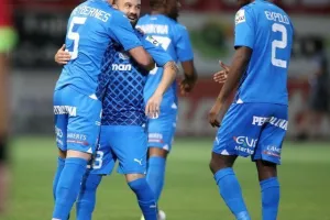 ΑΕΖ-Απόλλων: “Γαλάζια” και πάλι η κορυφή με πεντάρα (φωτος)