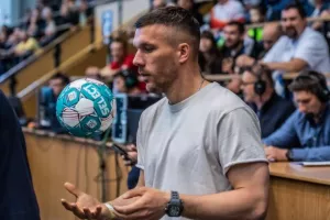 Ποντόλσκι στο SDNA: «Λατρεύω το χάντμπολ, θέλω να είμαι στο γήπεδο με την ΑΕΚ»