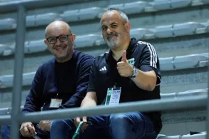 Οθέλλος-Άρης: Με Καζού έπιασε... ΑΠΟΕΛ στην κορυφή! (φώτος)