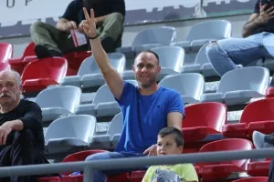 Οθέλλος-Άρης: Με Καζού έπιασε... ΑΠΟΕΛ στην κορυφή! (φώτος)
