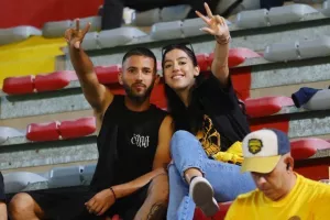 Νέα Σαλαμίνα - ΑΕΛ: Πάτησαν... εξάδα οι "ερυθρόλευκοι"! (φώτος)