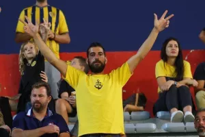 Νέα Σαλαμίνα - ΑΕΛ: Πάτησαν... εξάδα οι "ερυθρόλευκοι"! (φώτος)