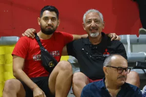Φώτος από τον κόσμο στο “Αμμόχωστος”