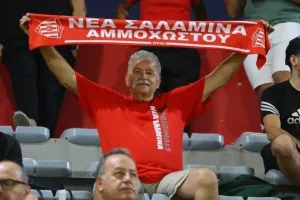 Νέα Σαλαμίνα - ΑΕΛ: Πάτησαν... εξάδα οι "ερυθρόλευκοι"! (φώτος)