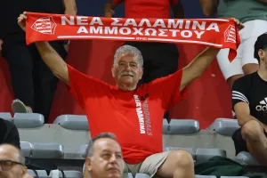 Φώτος από τον κόσμο στο “Αμμόχωστος”