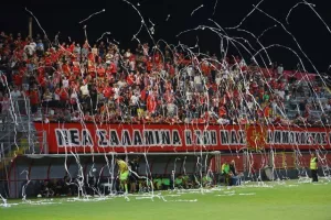 Νέα Σαλαμίνα - ΑΕΛ: Πάτησαν... εξάδα οι "ερυθρόλευκοι"! (φώτος)