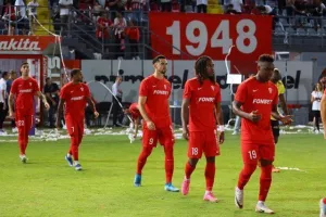 Νέα Σαλαμίνα - ΑΕΛ: Πάτησαν... εξάδα οι "ερυθρόλευκοι"! (φώτος)