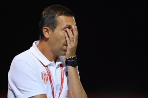 Νέα Σαλαμίνα - ΑΕΛ: Πάτησαν... εξάδα οι "ερυθρόλευκοι"! (φώτος)