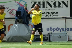 Νέα Σαλαμίνα - ΑΕΛ: Πάτησαν... εξάδα οι "ερυθρόλευκοι"! (φώτος)