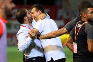 Νέα Σαλαμίνα - ΑΕΛ: Πάτησαν... εξάδα οι "ερυθρόλευκοι"! (φώτος)