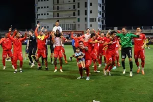 Νέα Σαλαμίνα - ΑΕΛ: Πάτησαν... εξάδα οι "ερυθρόλευκοι"! (φώτος)