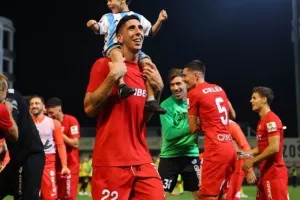 Νέα Σαλαμίνα - ΑΕΛ: Πάτησαν... εξάδα οι "ερυθρόλευκοι"! (φώτος)