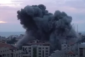 Γάζα: Περισσότεροι από 50 Παλαιστίνιοι νεκροί τη νύχτα