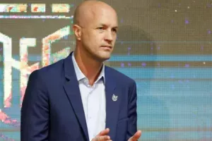 Κρόιφ... για Ισραήλ: "Είμαι πολύ λυπημένος και ανήσυχος - Ελπίζω να επιβιώσετε αυτές τις δύσκολες μέρες"