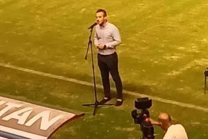 Οι προτομές των Νική Γεωργίου και Αντώνη Τότση στο "Αμμόχωστος" (Φώτος)