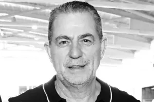 Πορτοκαλί για Ρένο...