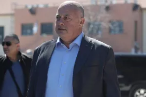 Κόρη Αχιλλέα Μπέου: "Είναι ομοφοβικός. Δεν θέλω να ζω κοντά του"
