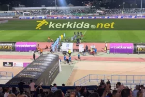 Είσοδος και... τρομερή υποδοχή! (Βίντεο - Kerkida)