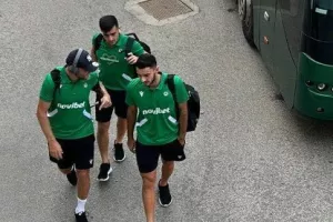 Οι Ομονοιάτες υποδέχθηκαν την αποστολή - Χαιρέτησε ο Σωφρόνης (Φώτος)