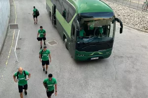 Οι Ομονοιάτες υποδέχθηκαν την αποστολή - Χαιρέτησε ο Σωφρόνης (Φώτος)