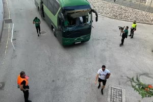 Οι Ομονοιάτες υποδέχθηκαν την αποστολή - Χαιρέτησε ο Σωφρόνης (Φώτος)