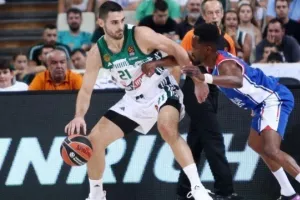 Νοκ άουτ από το ντέρμπι με τον Ολυμπιακό ο Παπαπέτρου