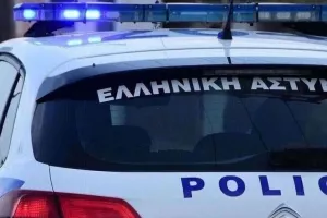 Χαλκιδική: 65χρονη δάγκωσε αστυνομικό επειδή της έκοψε κλήση