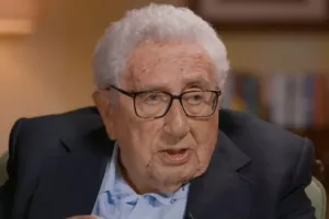 Κίσινγκερ: Επίθεση στο διεθνές σύστημα από Ρωσία και Χαμάς
