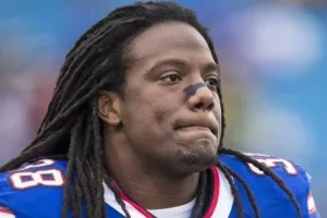 Πρώην παίκτης του NFL κατηγορείται για τον φόνο της μητέρας του