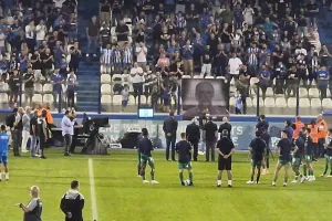Και η ΑΕΖ... τίμησε τη μνήμη του Κίκη (φώτος)