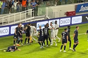 (ΦΩΤΟΣ) Απευθείας κόκκινη σε Χάμπο! Με δέκα ο Απόλλωνας 