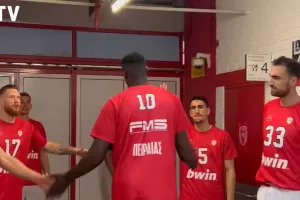 Η παρακάμερα από τη νίκη του Ολυμπιακού κόντρα στην ΑΕΚ
