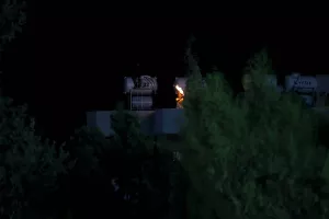 Στην ταράτσα με φωτοβολίδα 