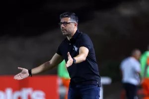 Ψάχνει την πρώτη 