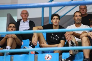 "Καυτή" ατμόσφαιρα στο "Κίτιον" από Ανορθωσιάτες και Ομονοιάτες (φώτος)