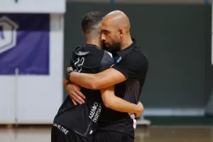 Ομόνοια - Ανόρθωση: Σούπερ "τριφύλλι", σήκωσε το 8ο! (φώτος)