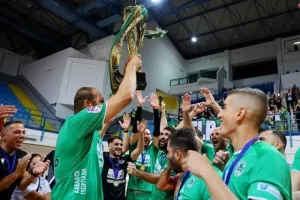 Η στέψη και το πάρτι των "σούπερ" νταμπλούχων (φώτος)