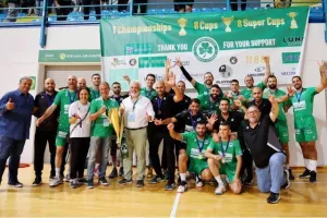 Η στέψη και το πάρτι των "σούπερ" νταμπλούχων (φώτος)