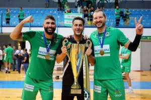 Η στέψη και το πάρτι των "σούπερ" νταμπλούχων (φώτος)