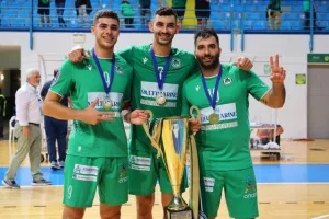Η στέψη και το πάρτι των "σούπερ" νταμπλούχων (φώτος)