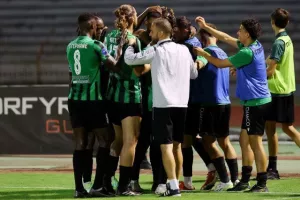 Ολυμπιακός - Καρμιώτισσα: Μαυροπράσινη... καταιγίδα και πρόκριση! (Φώτος)